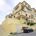- A Due Passi Dal Lungomare E Centro Citta Apartment *