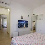 - A Due Passi Dal Lungomare E Centro Citta