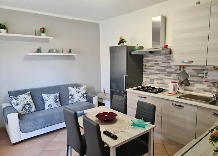 - A Due Passi Dal Lungomare E Centro Citta Apartment